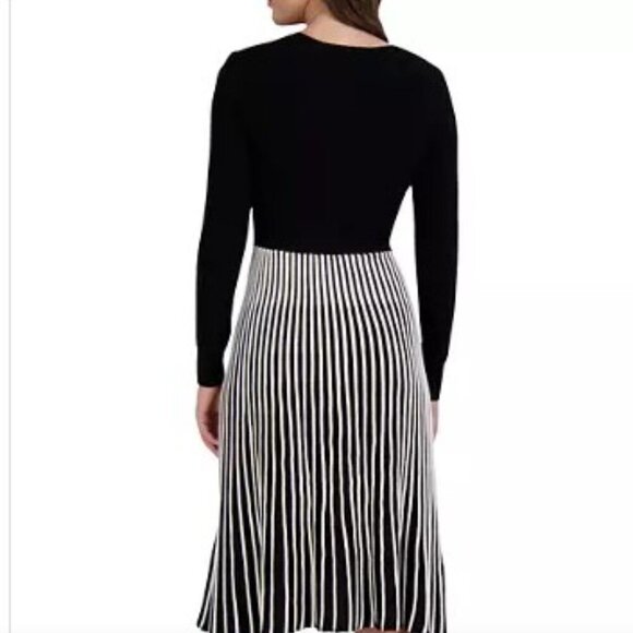 Robbie Bee Women's Rib Pleated Belted Dress Size Small - Picture 2 of 8